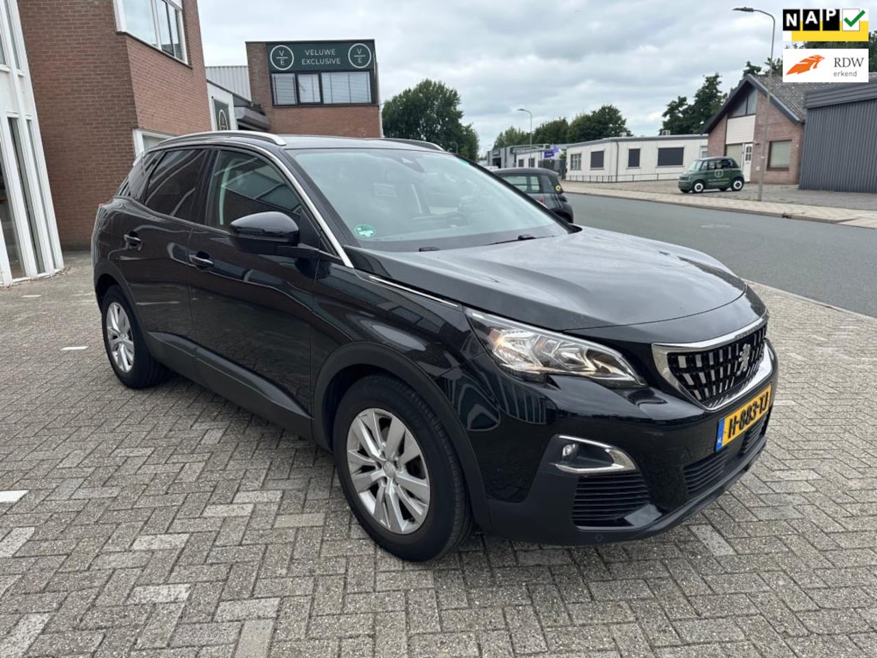Peugeot 3008 - 1.2 PureTech Blue Lease Executive | CarPlay | Cruise | Dealer Onderhouden | - AutoWereld.nl