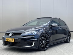 Volkswagen Golf - 1.4 TSI GTE | Pano | Leer| Orig. NL | 19” Pretoria | R-remklauwen | Eibach schroefset