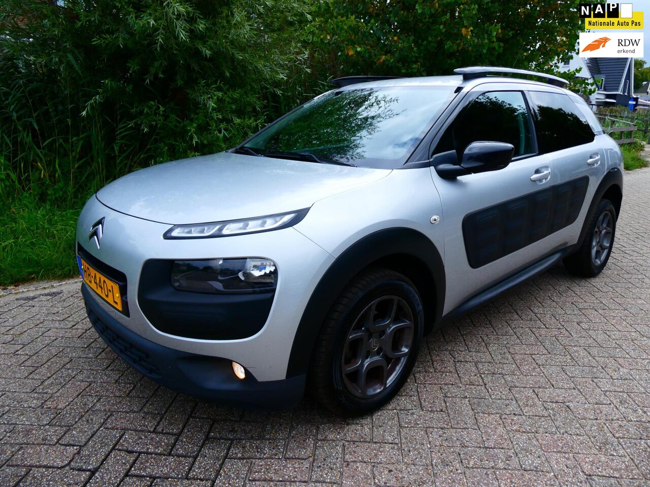 Citroën C4 Cactus - 1.2i 110pk Shine 139.000km. Clima Cruise Navi Historie - AutoWereld.nl