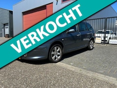 Peugeot 307 SW - 2.0-16V Pack Automaat Panorama dak Uit te breiden naar 7 zitter