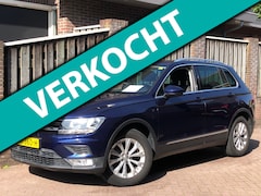 Volkswagen Tiguan - 1.4 TSI Connected Series AIRCO/CLIMA, Trekhaak, NAVI, Bluetooth