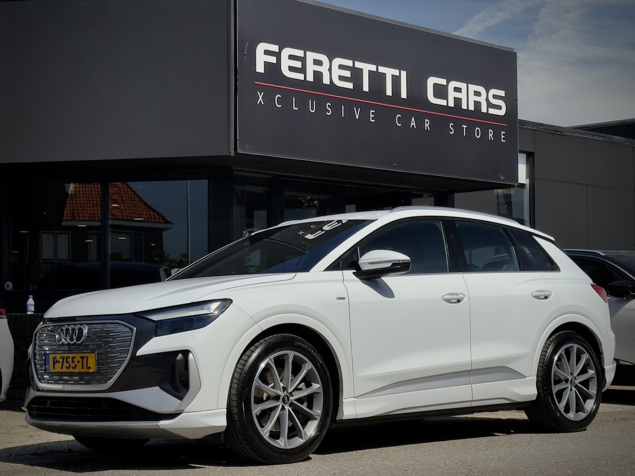 Audi Q4 - 3X-S-LINE 77kWh 204PK LEDER 20 INCHE-LMV CAMARA-360 DIGI-DASH NAVI LED - AutoWereld.nl