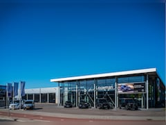 Mercedes-Benz V-klasse - 300d Extra Lang DC Avantgarde Edition Luxe lederen bekleding | Trekhaak | Sidebars | 360gr