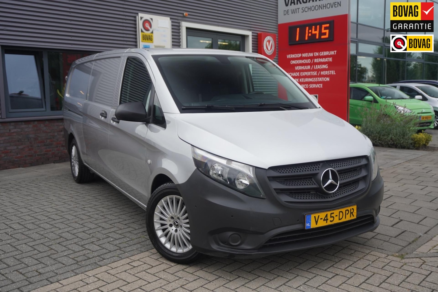 Mercedes-Benz Vito - 116 CDI Extra Lang / Trekhaak / Achterruitrijcamera / Cruise - AutoWereld.nl