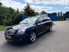 Toyota Avensis Wagon - 2.2 D-4D D-CAT Clean Power Executive Airco 1ste eigenaar auto