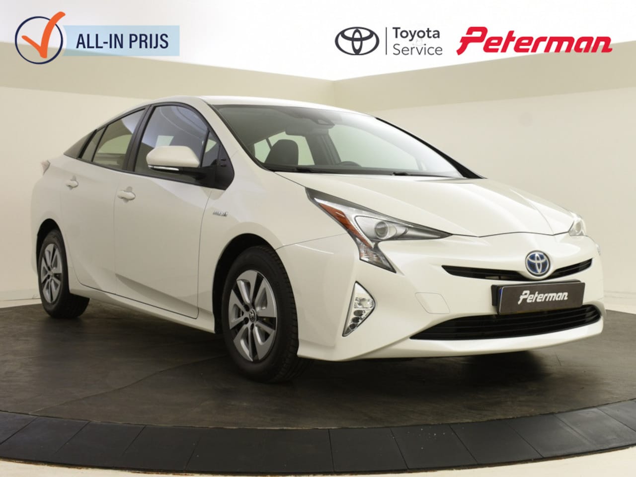 Toyota Prius - 1.8 Dynamic | Trekhaak | JBL | Stoelverwarming | Parkeersensoren - AutoWereld.nl