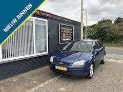 Ford Focus Wagon - 1.6-16V Trend