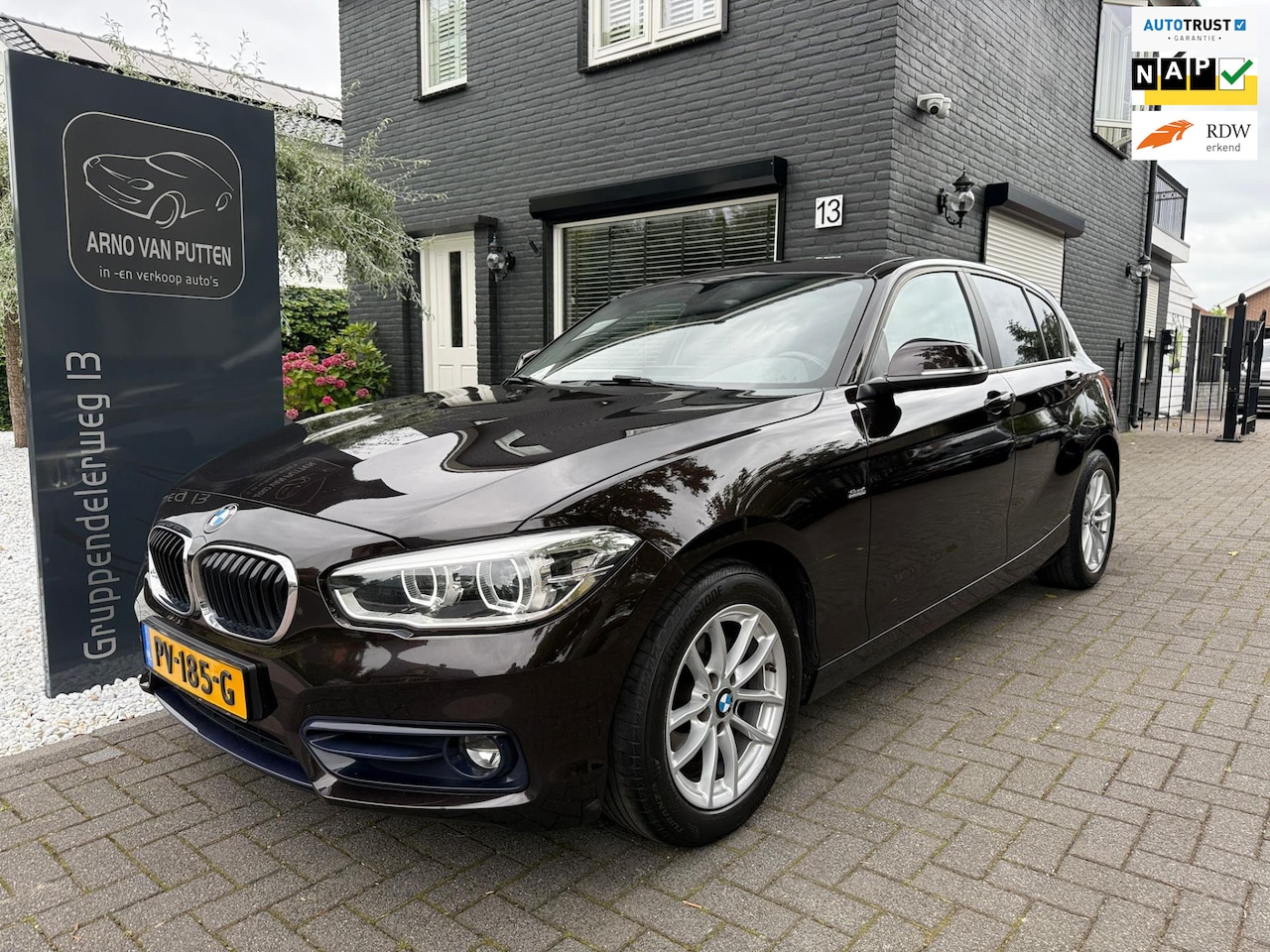 BMW 1-serie - 116d SPORT - Automaat - apple carplay - AutoWereld.nl