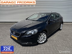Volvo V40 - 1.6 T4 Momentum | Automaat| Navi | Trekhaak | Climate|