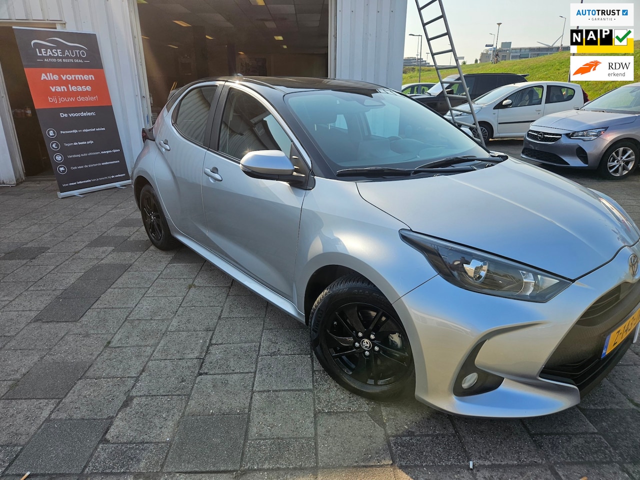 Toyota Yaris - 1.5 Hybrid 115 Active - AutoWereld.nl