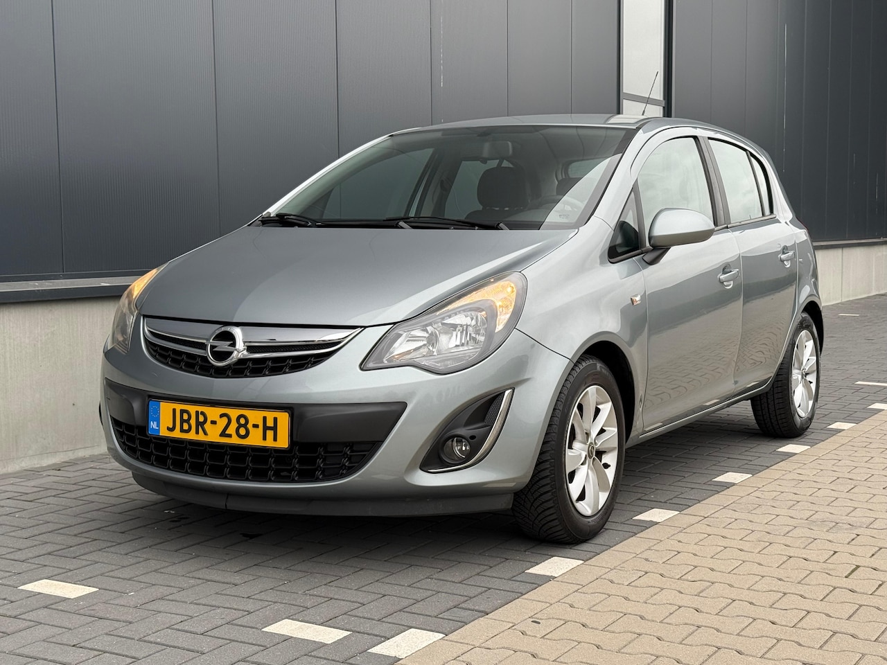 Opel Corsa - 1.2 16V 2014 Berlin 5-DRS Airco Cruise 50dkm! - AutoWereld.nl
