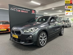 BMW X2 - SDrive18i Executive / NL-auto / Navigatie