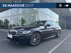 BMW 5-serie Touring - 530i xDrive High Executive M Sport Automaat / Panoramadak / Trekhaak / Laserlight / Achter