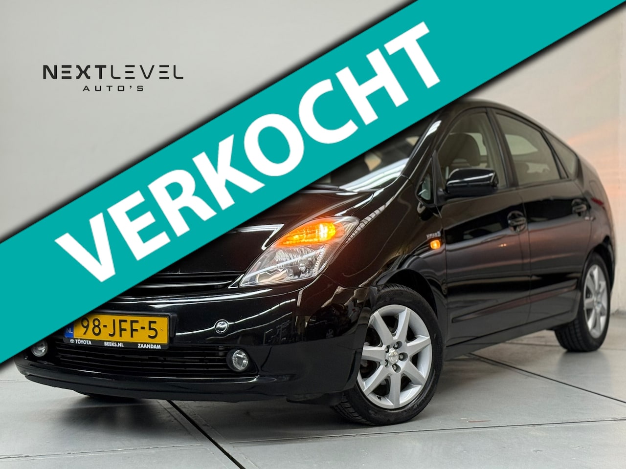 Toyota Prius - 1.5 VVT-i Business Edition Nw APK Onderhouden Cruise Airco Navi Parkeersensoren - AutoWereld.nl