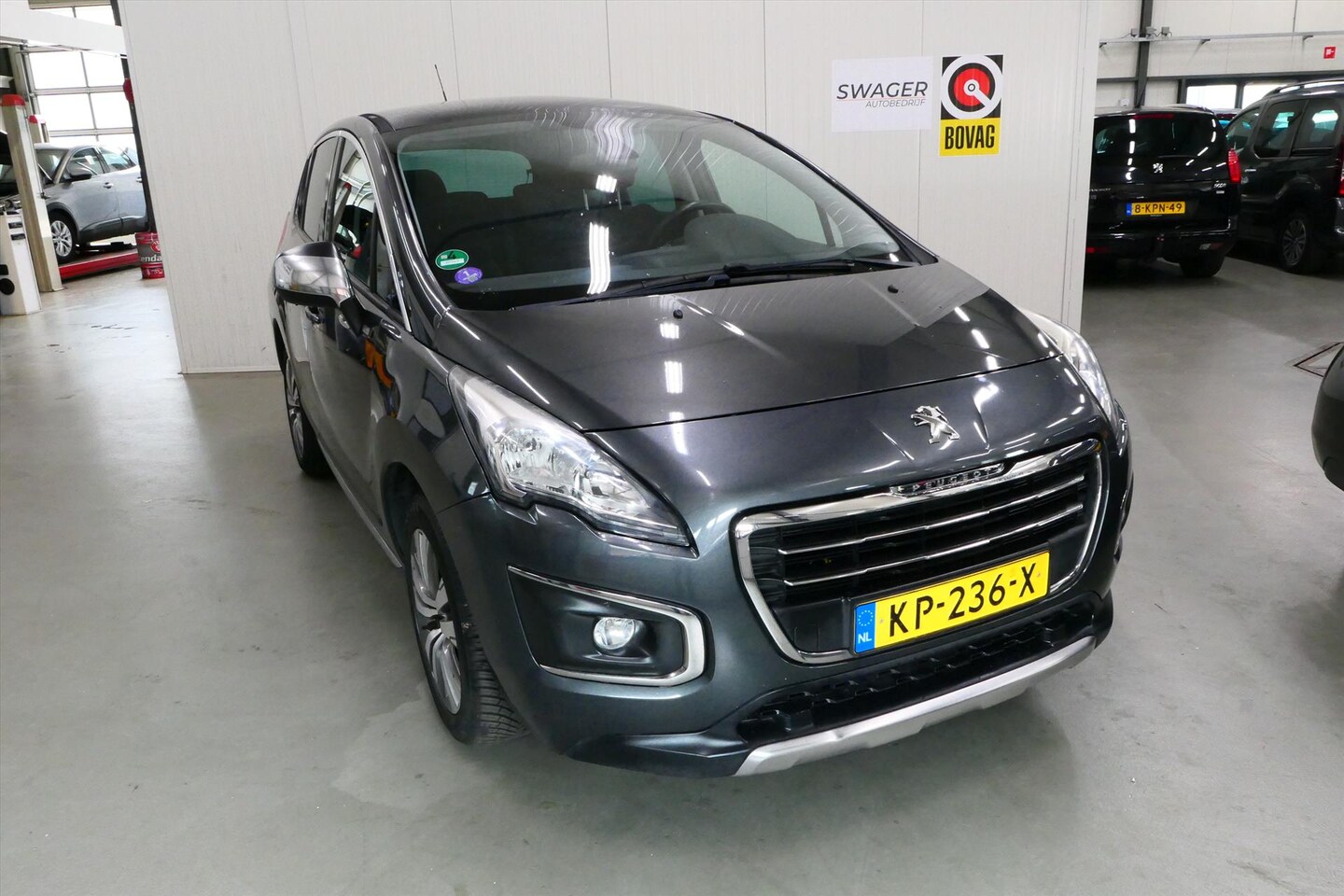 Peugeot 3008 - 1.2 PureTech Style 1.2 PureTech 130PK Style (Trekhaak) - AutoWereld.nl