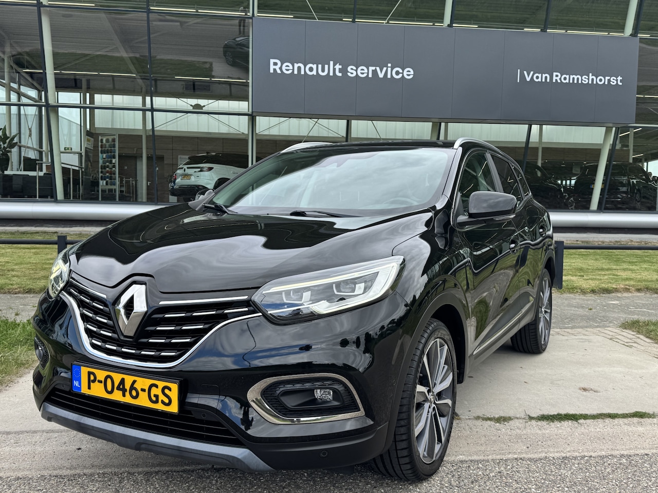 Renault Kadjar - 1.3 TCe 160 PK Intens / Dealer onderhouden / Automaat / Trekhaak / PDC V+A / Keyless / LMV - AutoWereld.nl