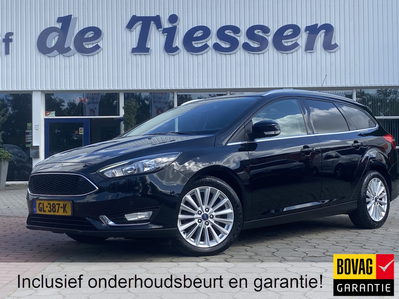 Ford Focus Wagon - 1.5 Titanium Edition PDC, Navi, Cruise, Rijklaar met beurt & garantie! - AutoWereld.nl