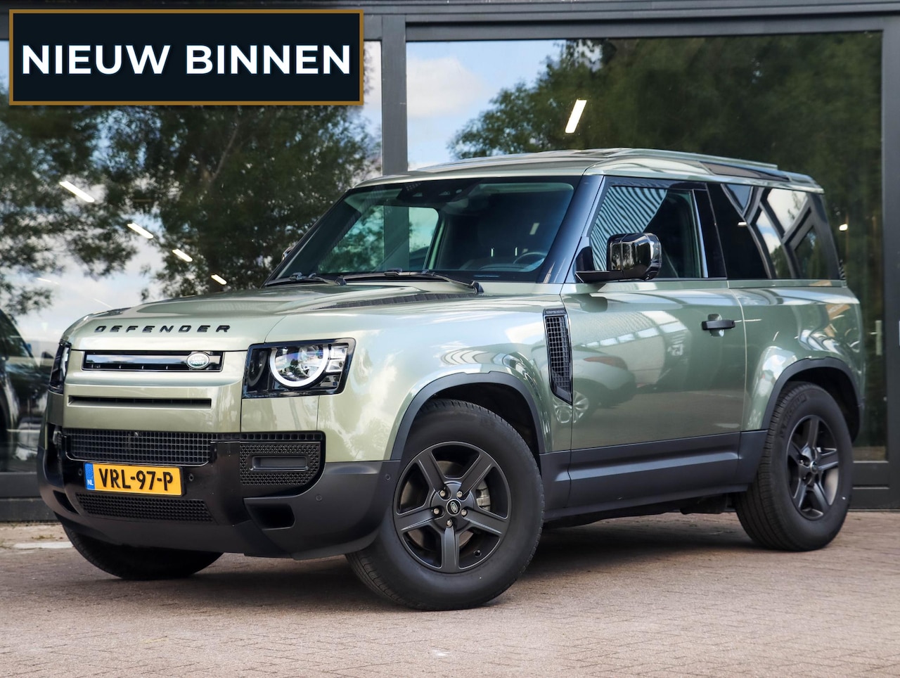 Land Rover Defender Hard Top - 3.0 D200 90 X-Dynamic SE | Luchtvering | Trekhaak | 41.000 km! - AutoWereld.nl