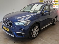 BMW X1 - SDrive18i High Executive PANAROMADAK AUTOMAAT LUXE UITVOERING