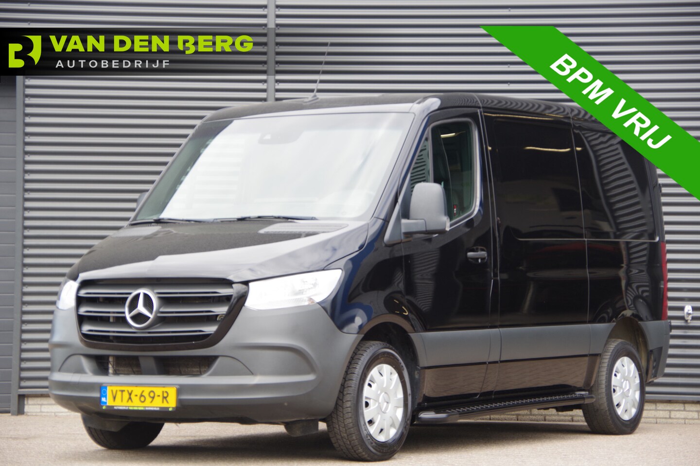 Mercedes-Benz Sprinter - 315 1.9 CDI L1H1 AUT. LEDER, TREKHAAK, CAMERA, NAVI, CRUISE, CLIMA, NL AUTO, NAP - AutoWereld.nl
