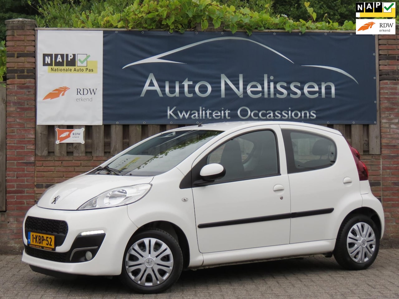 Peugeot 107 - 1.0 Active 5-DEURS | AUTOMAAT | AIRCO | 2e EIGENAAR | LOGISCH NAP TELLERRAPPORT| - AutoWereld.nl