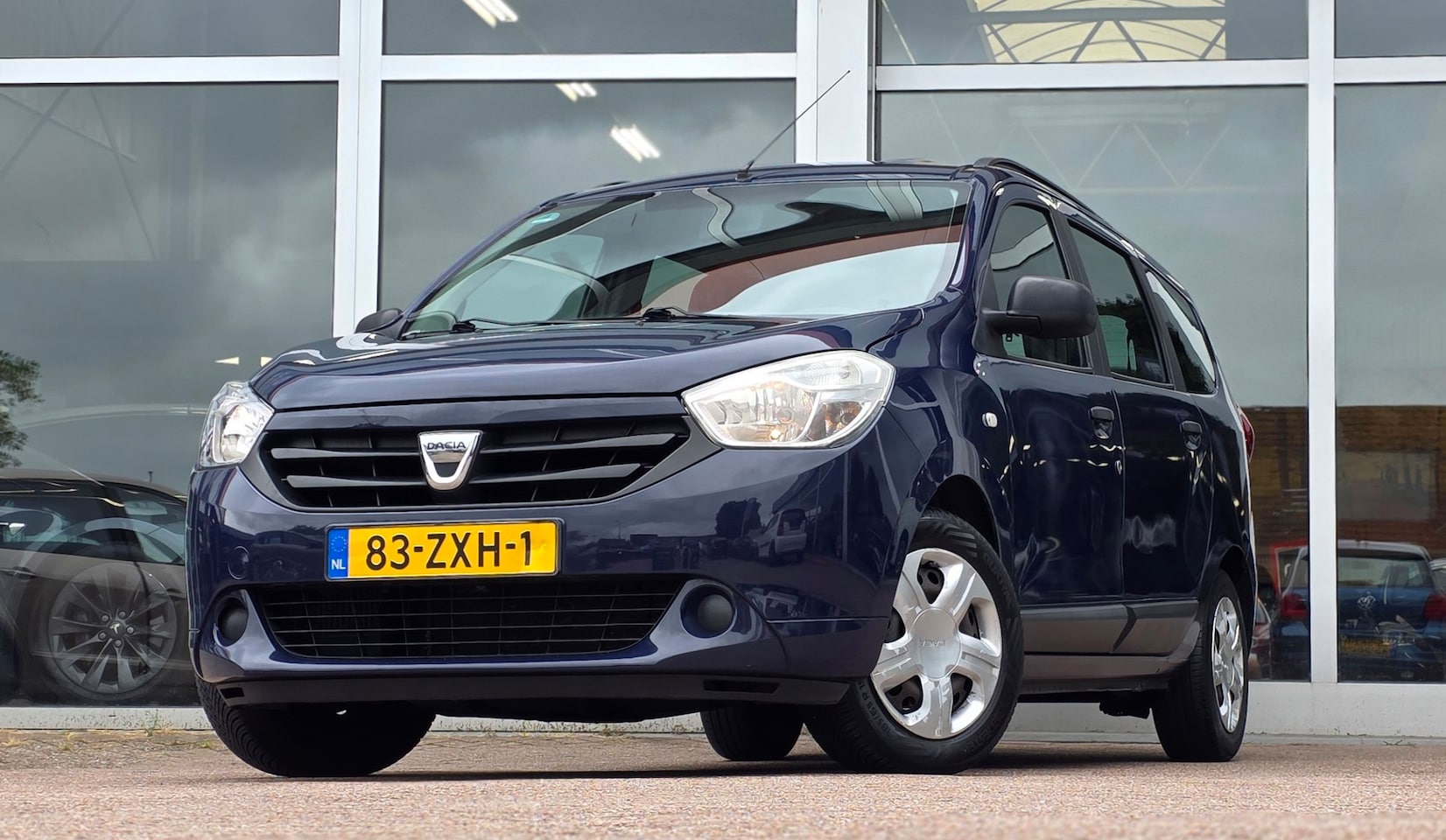 Dacia Lodgy - 1.2 TCe Ambiance Airco Parkeerhulp CruiseControl - AutoWereld.nl