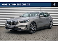 BMW i5 - eDrive40 / Adaptieve LED / Parking Assistant / Stoelverwarming / Driving Assistant Plus