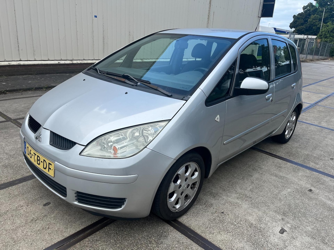 Mitsubishi Colt - 1.3 Invite nieuwe apk - AutoWereld.nl