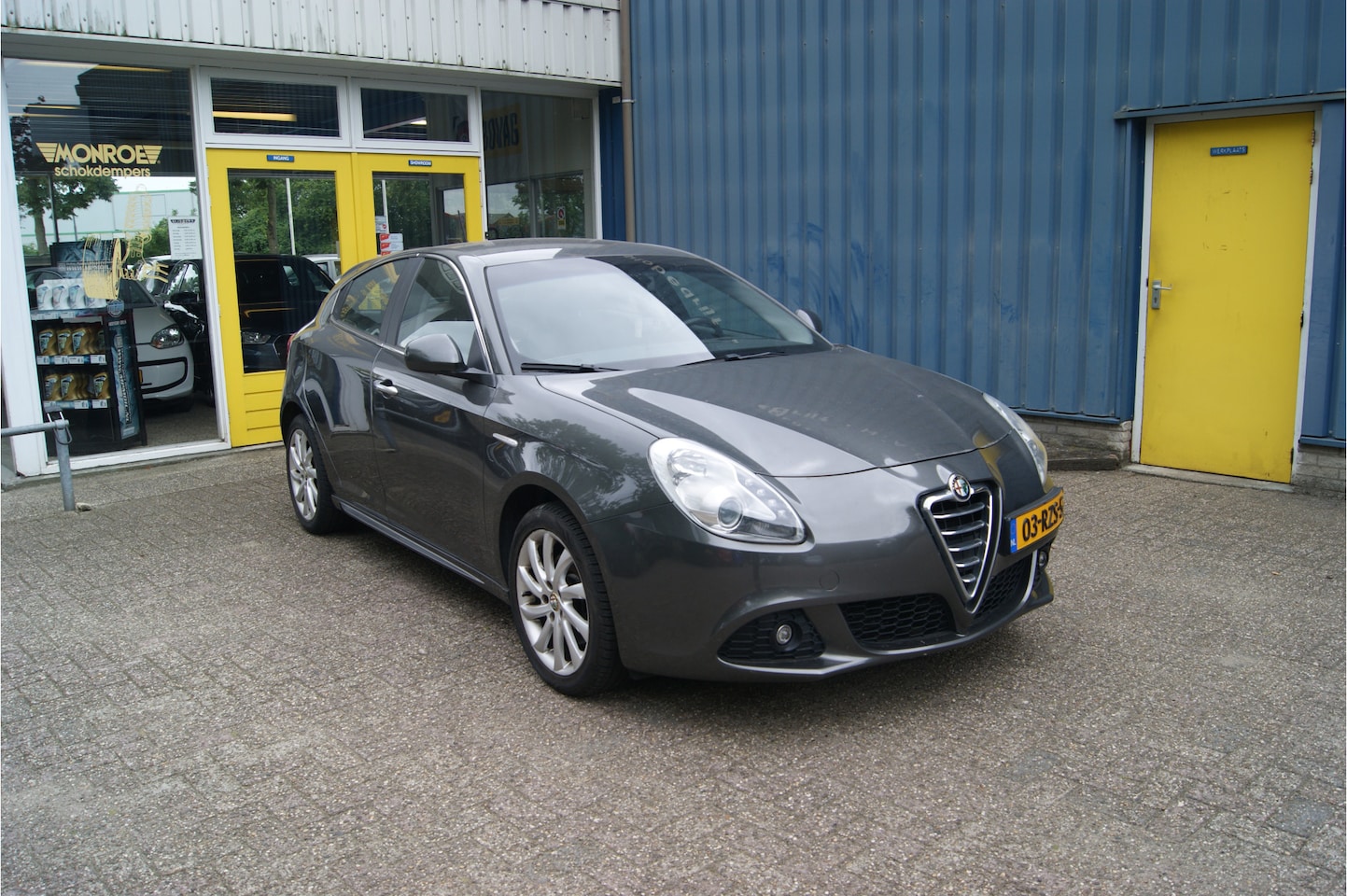 Alfa Romeo Giulietta - 1.4 T Distinctive 1.4 T Distinctive 170 pk, Airco/ECC, Navi, MOOI!!!! - AutoWereld.nl
