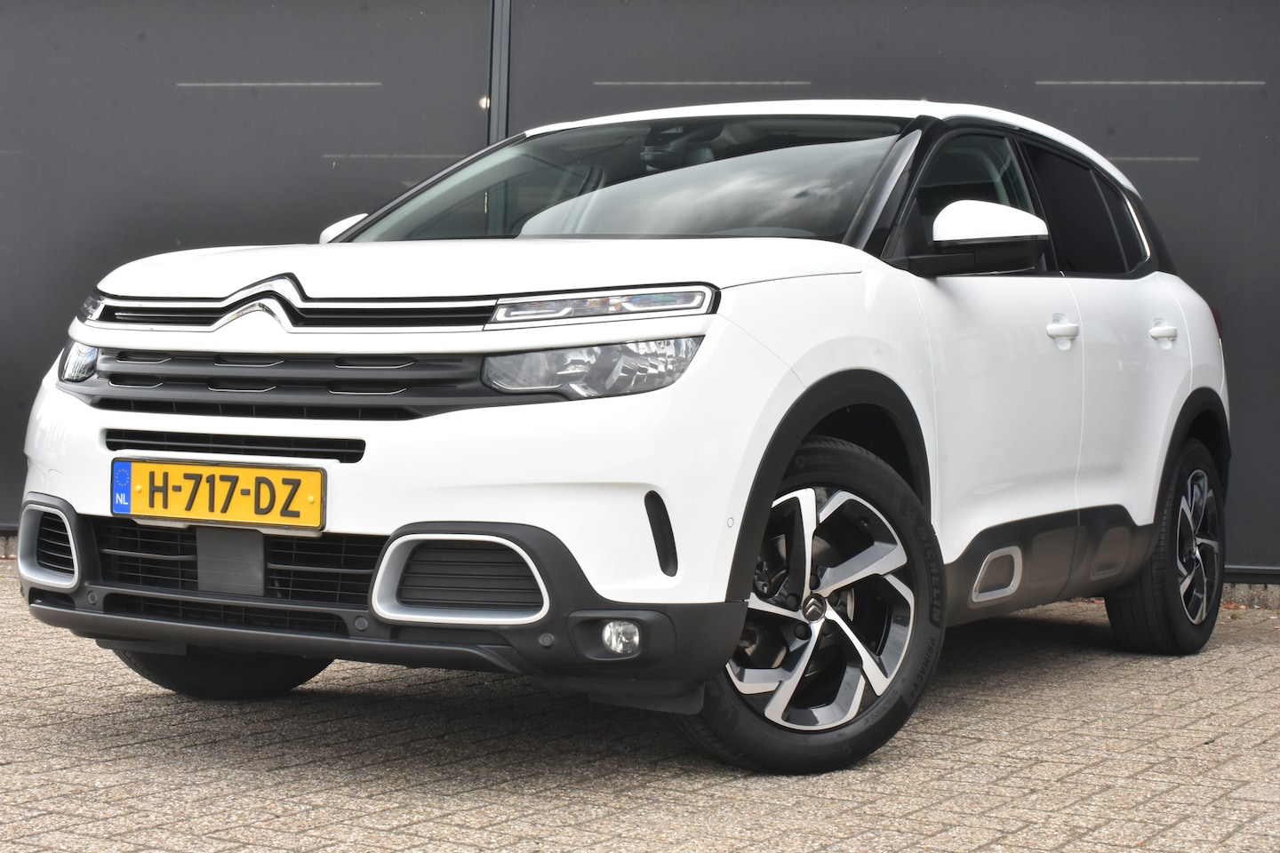 Citroën C5 Aircross - 1.2 PureTech Feel | Navigatie | Adaptive Cruise | Voorruitverwarming | Comfortstoelen | Ac - AutoWereld.nl