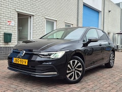 Volkswagen Golf - 1.0 TSI Navi-Ambiance-Airco-Standkachel-ACC