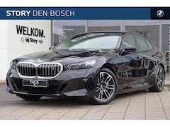 BMW i5 - eDrive40 M Sport / Adaptieve LED / Achteruitrijcamera / Parking Assistant / M Sportonderst