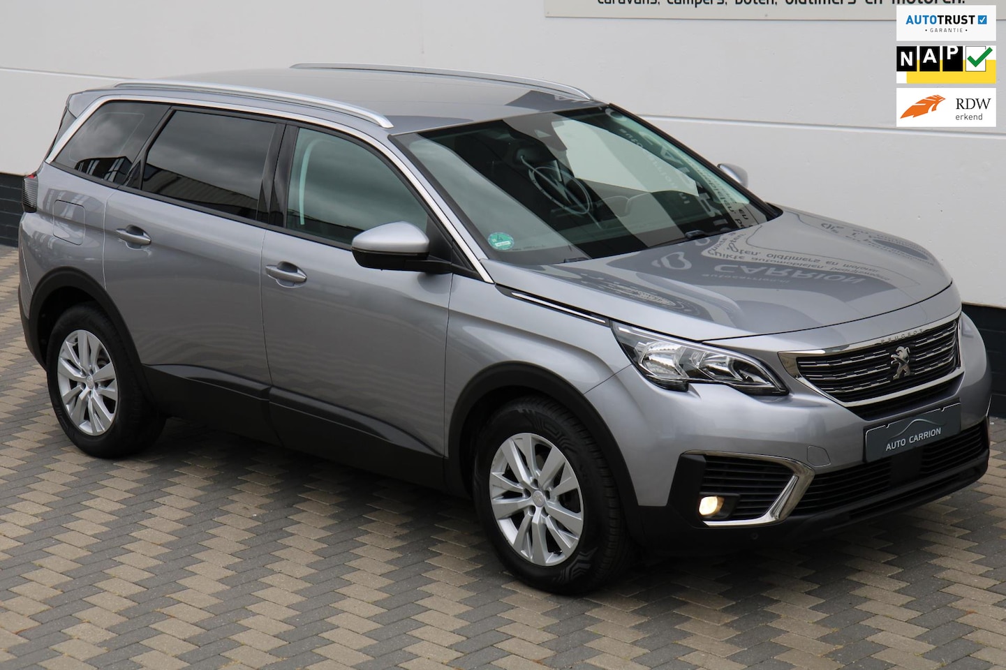Peugeot 5008 - 1.2 7persoons Carplay Dealer Onderh. Trekhaak - AutoWereld.nl