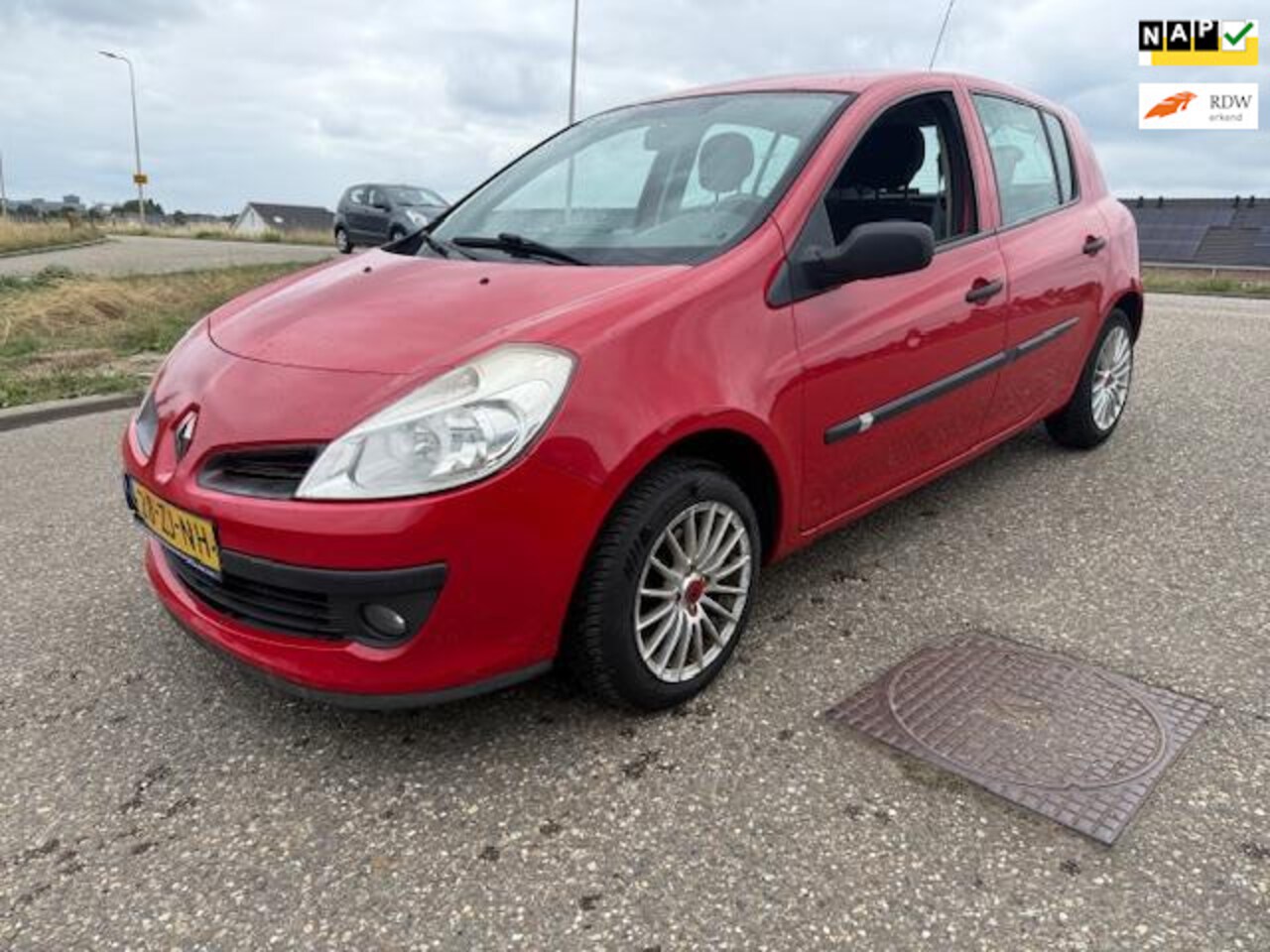 Renault Clio - 1.2-16V Special Line Airco Trekhaak APK 5-26 Velg - AutoWereld.nl