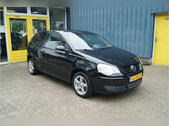 Volkswagen Polo - 1.4-16V Optive, Airco, Nieuwe APK