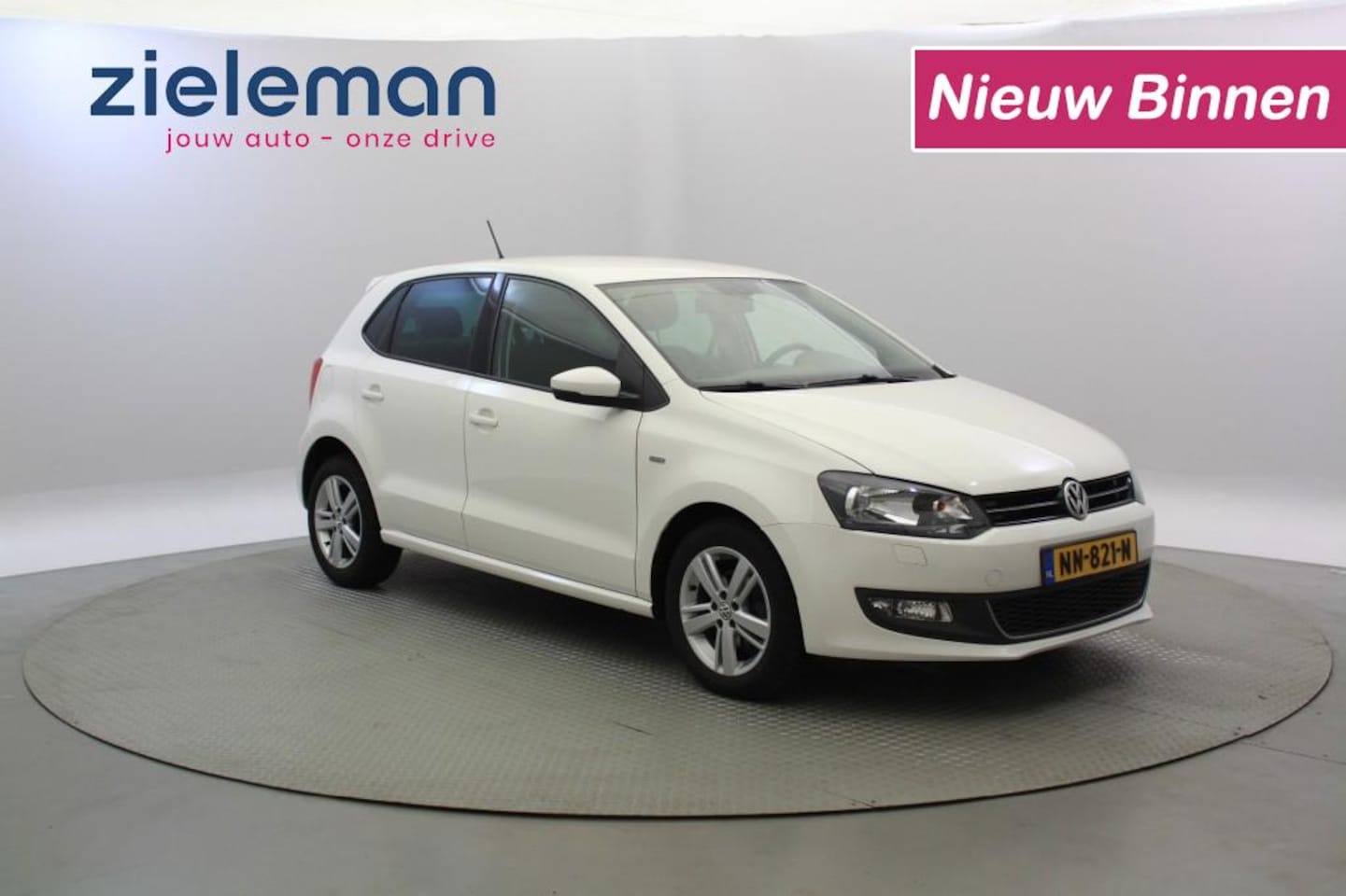 Volkswagen Polo - 1.6 TDI Comfortline Life Automaat - Navi, Cruise, Clima, Stoelverw. - AutoWereld.nl
