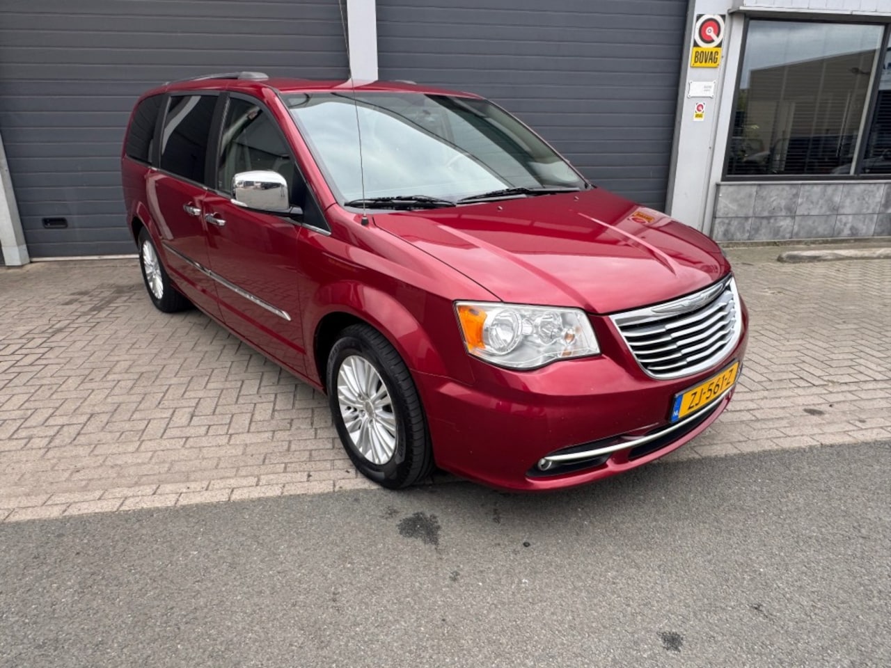 Chrysler Town and Country - 3.6i LIMITED - AutoWereld.nl