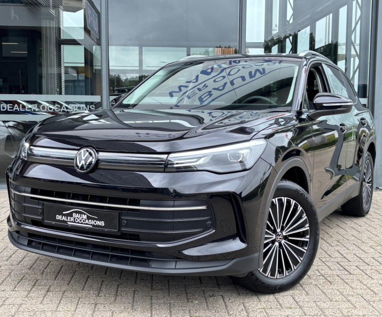 Volkswagen Tiguan - 1.5 ETSI AUTOMAAT BUSINESS  NAVI LMV VIRTUALCOCKPIT - AutoWereld.nl
