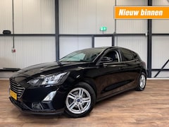Ford Focus - 1.0 5drs - ecc - navigatie - nette staat