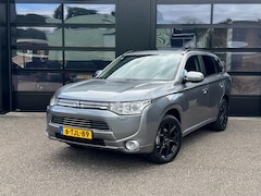 Mitsubishi Outlander - 2.0 PHEV Instyle+ Xenon Navi Pano Camera Cruise