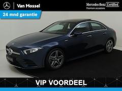 Mercedes-Benz A-klasse - 180 AMG Line / Stoelverwarming / Achteruitrijcamera / Panorama-schuifdak