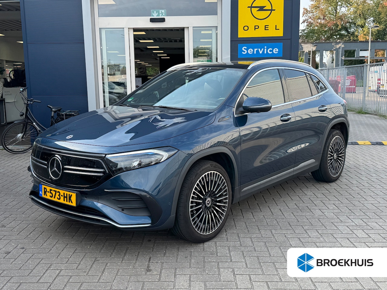 Mercedes-Benz EQA - 250 Business Solution AMG 67 kWh BTW! | AMG! | Burmester! | Panoramadak! | Camera360 | Ele - AutoWereld.nl