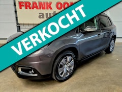 Peugeot 2008 - 1.2 PureTech 110PK Style + Dealer OH|Trekhaak|Navi|Apple|Android|Climate|Cruise|PDC|16"LMV