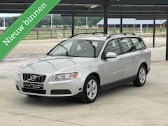 Volvo V70 - 2.5T Momentum Aut.231PK/YOUNGTIMER/TRKHAAK/LAGE KM
