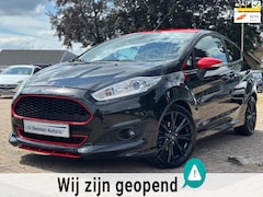 Ford Fiesta - 1.0 EcoBoost ST-LINE BLACK & RED EDITION 140 PK AIRCO PDC NW.D.RIEM