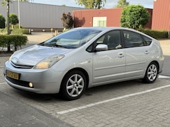 Toyota Prius - 1.5 VVT-i Hybrid Camera KeyLess Dealer Onderhoud