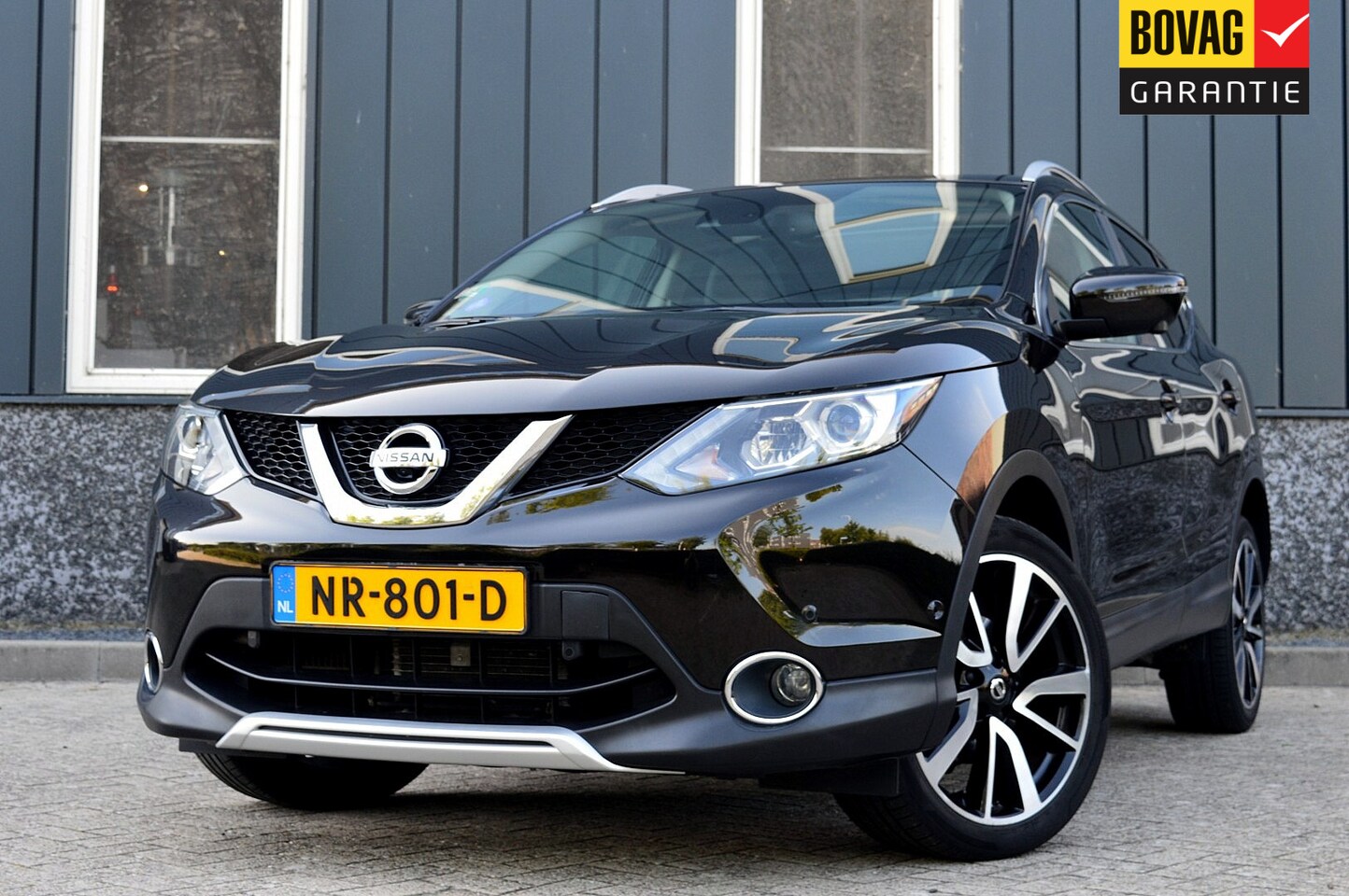 Nissan Qashqai - 1.2 Tekna Rijklaarprijs-Garantie Panoramadak Leder Navigatie Camera Airco - AutoWereld.nl