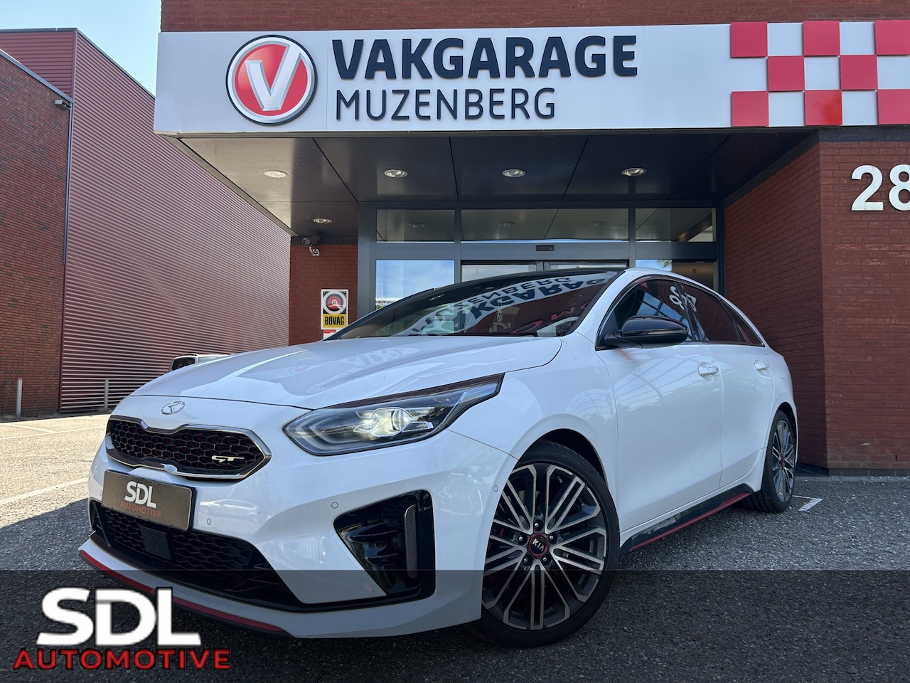 Kia Pro cee'd - 1.6 T-GDI GT 204PK!! // FULL LED // SCHUIF/KANTELDAK // MEMORY SEAT // JBL AUDIO // ADAPTI - AutoWereld.nl