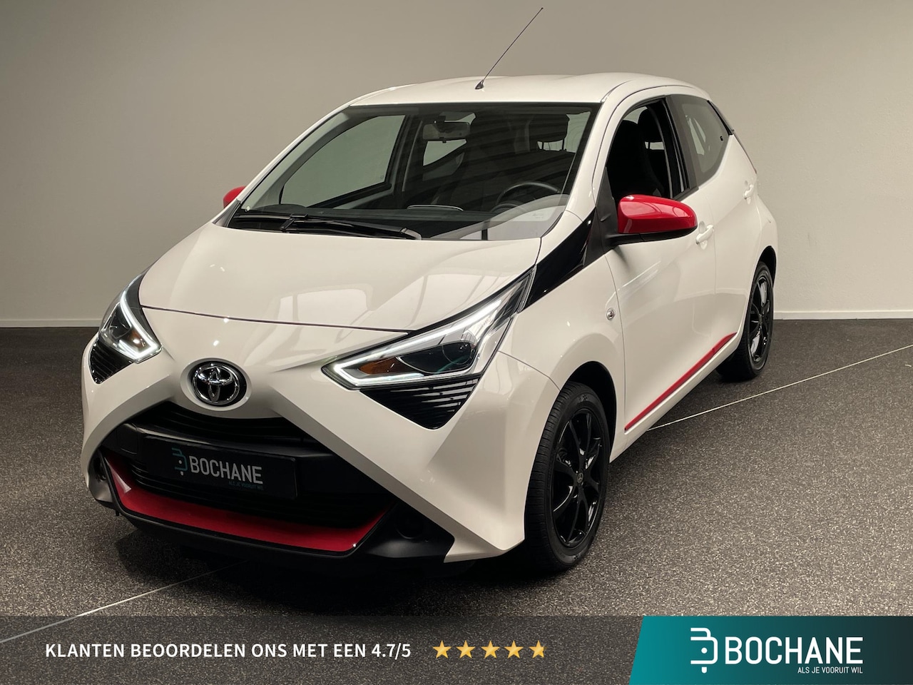 Toyota Aygo - 1.0 VVT-i x-play limited Airco | Applecarplay\Androidauto | Camera - AutoWereld.nl