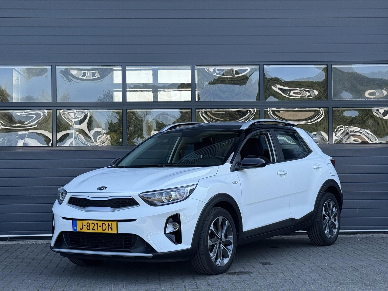 Kia Stonic - 1.0 T-GDI DYNAMICLINE I ACHTERUITRIJCAMERA I CRUISE CONTROL I APPLE CARPLAY I AIRCONDITION - AutoWereld.nl